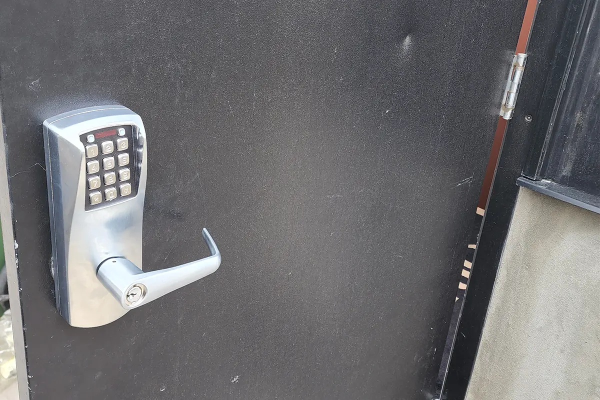Black cat lock and key - Keyless Lock Options