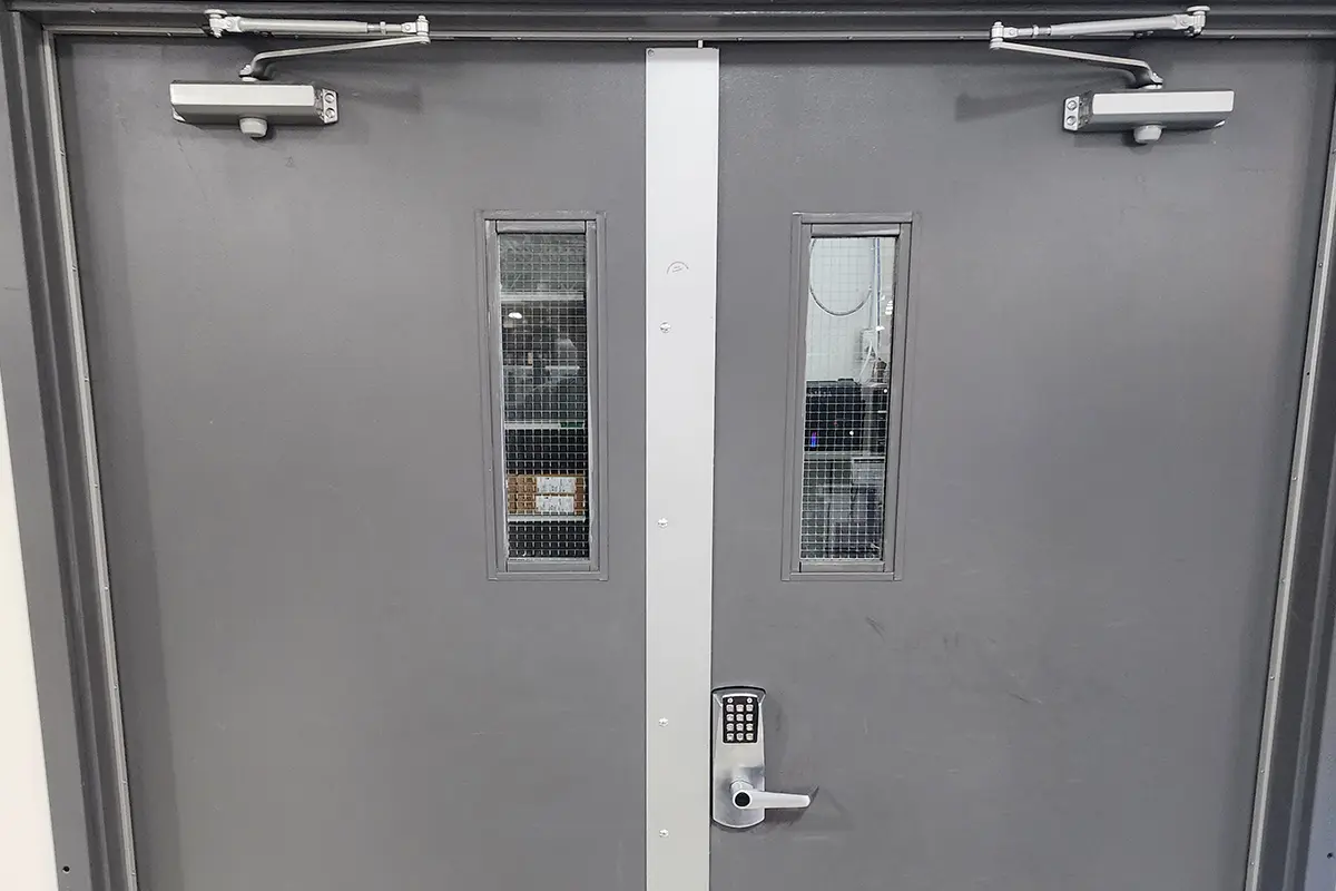 black cat lock and key - Commercial Locksmith Services with double doors black cat lock and key - Commercial Locksmith Services with double doors