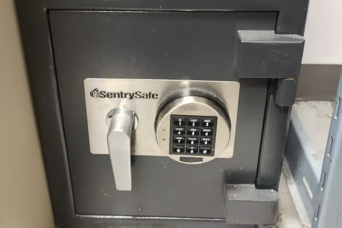black cat lock and key - Safe Locksmith Services black cat lock and key - Safe Locksmith Services
